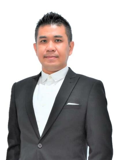 Sky Lee
