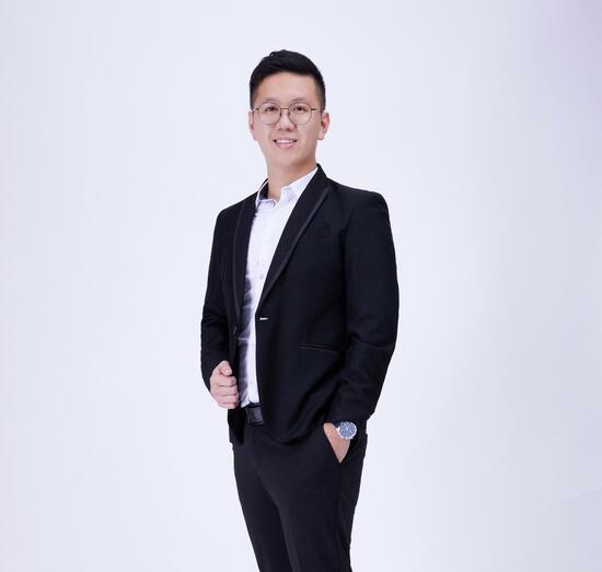 Alex Lee