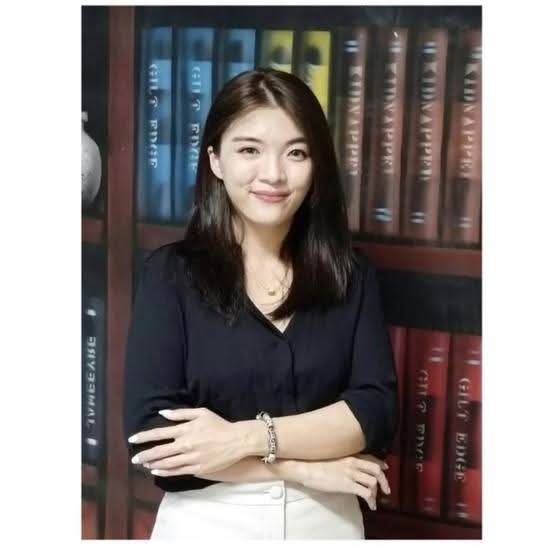 Catherine Lee