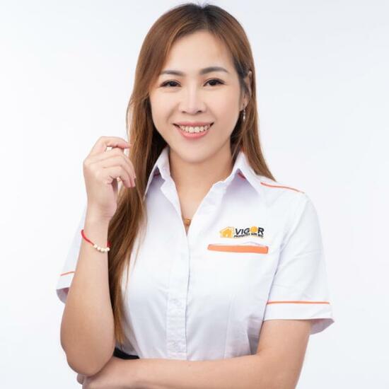 Belinda Lee