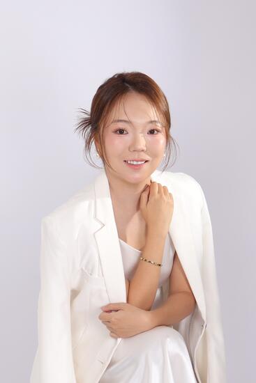 Vivi Ong