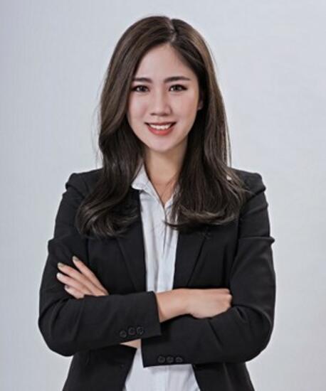 Kathryn Lee
