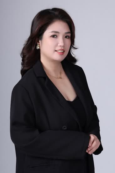 Anna Ying