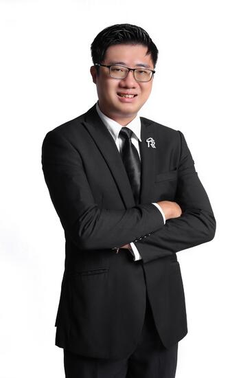 Au Wei Hong
