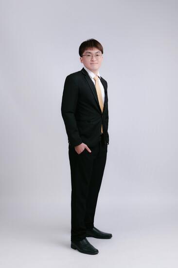 Alex Leaw