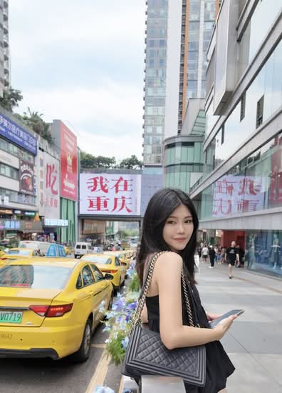 Chloe Lim