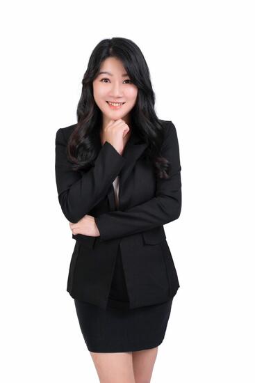 Winnie Lau