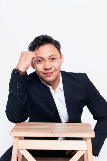 Kay Nizham