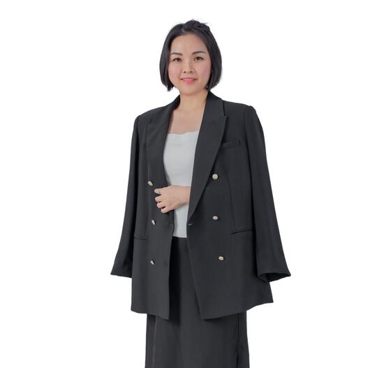 Winnie Lau