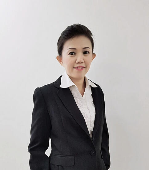 Lilian ho