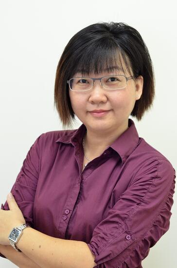Elly Tan