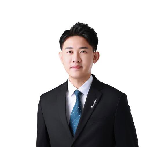 Charles Tan