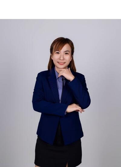 Zoe Lee