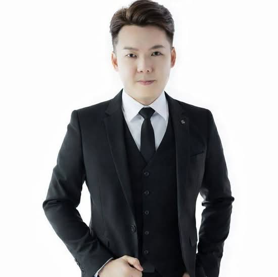 Aaron Tang