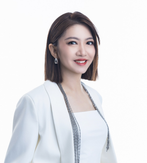 Elaine Chin
