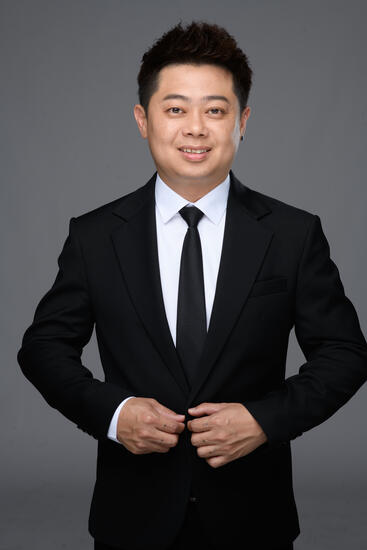 ALEX TAN