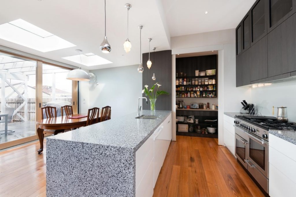 Battle Of The Stones Granite Vs Marble Countertops Home