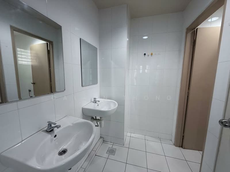 Pejabat untuk Disewa di Petaling Jaya (Ara Damansara) - Calvin Thong - Bathroom - PropertyGuru.com.my