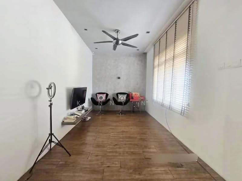 Semi-Detached House for Sale in Taman Sentosa (Klang) - Ng Tun Hoh (Kenny Ng) - Living Room - PropertyGuru.com.my