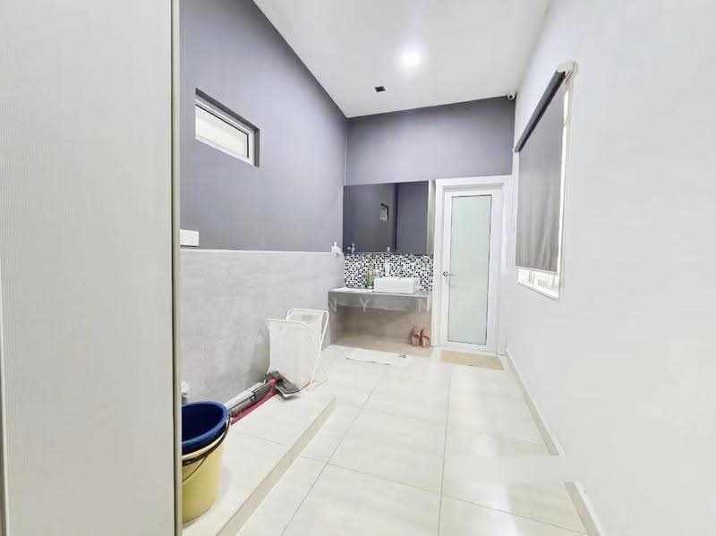 Semi-Detached House for Sale in Taman Sentosa (Klang) - Ng Tun Hoh (Kenny Ng) - Bathroom - PropertyGuru.com.my