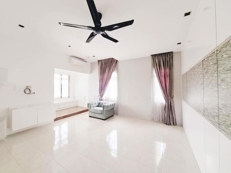 Semi-Detached House for Sale in Taman Sentosa (Klang) - Ng Tun Hoh (Kenny Ng) - Living Room - PropertyGuru.com.my