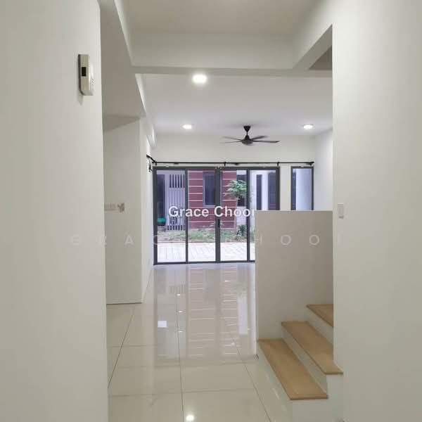 Rumah Bandar untuk Dijual di The Vale (Damansara Damai) - Grace Chooi - PropertyGuru.com.my