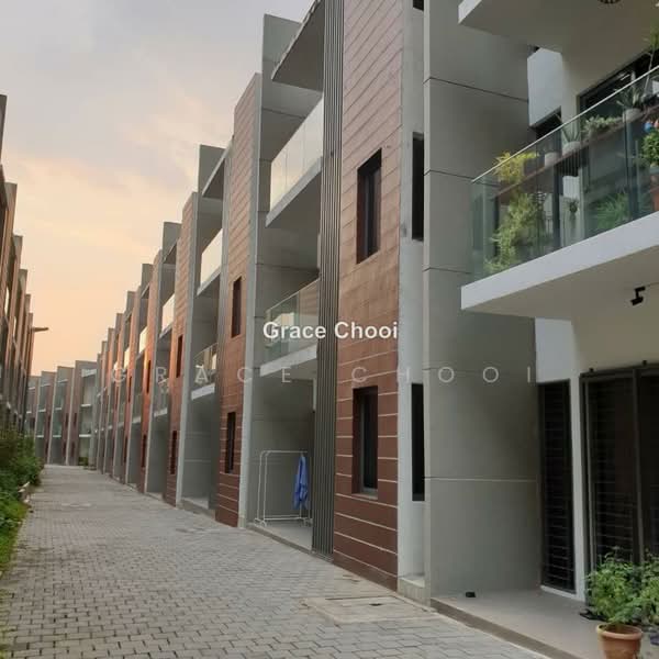 Rumah Bandar untuk Dijual di The Vale (Damansara Damai) - Grace Chooi - PropertyGuru.com.my