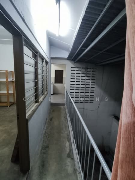 Rumah Teres 2 Tingkat untuk Disewa di Taman Paramount (Petaling Jaya) - Chee Hau Ng - Corridor - PropertyGuru.com.my
