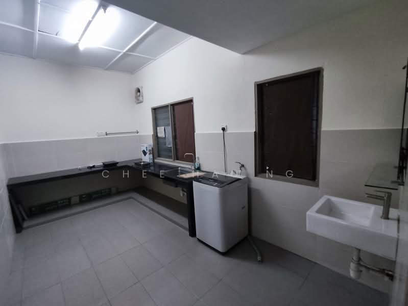 Rumah Teres 2 Tingkat untuk Disewa di Taman Paramount (Petaling Jaya) - Chee Hau Ng - Kitchen - PropertyGuru.com.my