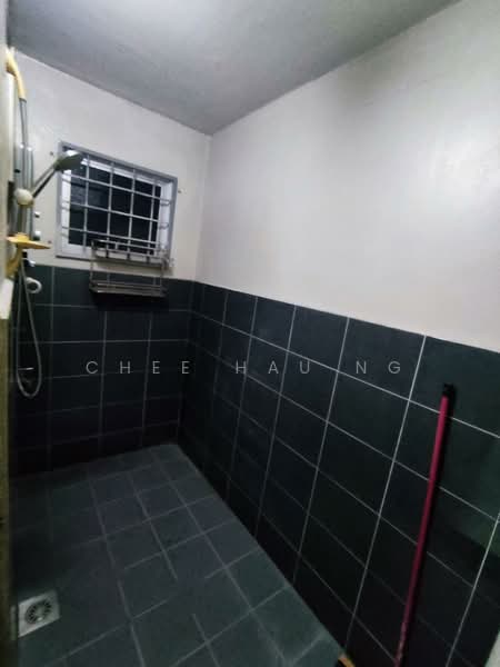 Rumah Teres 2 Tingkat untuk Disewa di Taman Paramount (Petaling Jaya) - Chee Hau Ng - Bathroom - PropertyGuru.com.my