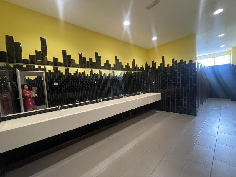 Semi-Detached House for Sale in Putra Heights (Subang Jaya) - Angie Ng - Bathroom - PropertyGuru.com.my
