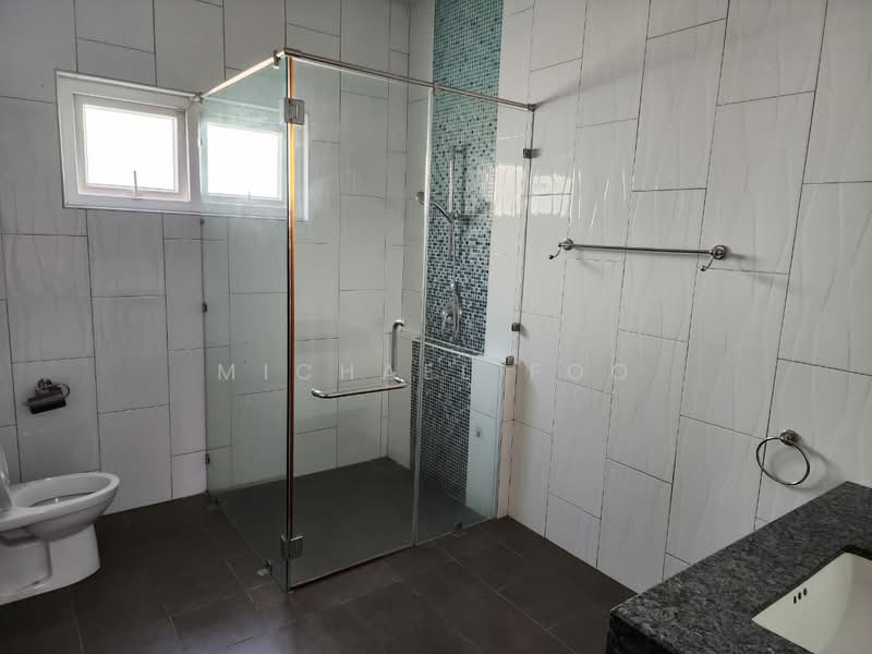 Bungalow House for Rent in Serdang (Seri Kembangan) - Michael Foo - Bathroom - PropertyGuru.com.my