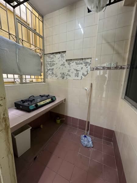 Apartment for Rent at Pangsapuri Jati 2 - Paul Lee - Kitchen - PropertyGuru.com.my