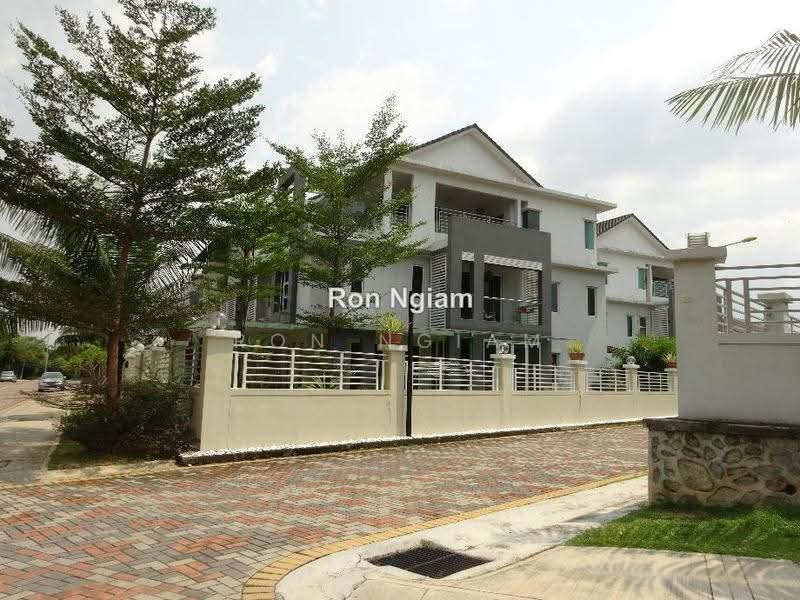 Rumah Teres 2.5-Tingkat untuk Dijual di Putra Heights (Subang Jaya) - Ron Ngiam - PropertyGuru.com.my