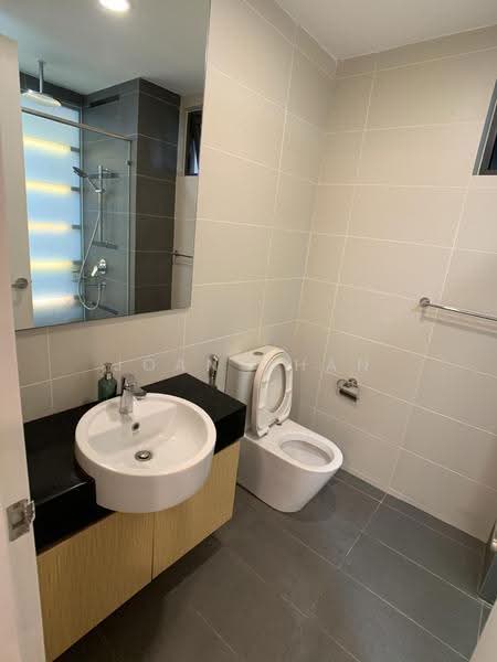 Kediaman Servis untuk Dijual di Tropicana Avenue - Joan Chan - Bathroom - PropertyGuru.com.my