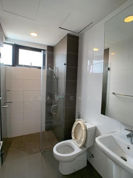 Kediaman Servis untuk Dijual di Tropicana Avenue - Joan Chan - Bathroom - PropertyGuru.com.my
