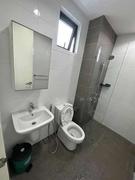 Servis Apartment untuk Disewa di Tropicana Avenue - Joan Chan - Bathroom - PropertyGuru.com.my