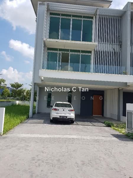3-storey Terraced House for Sale in D'Island (Puchong) - Chee Leong Tan - PropertyGuru.com.my