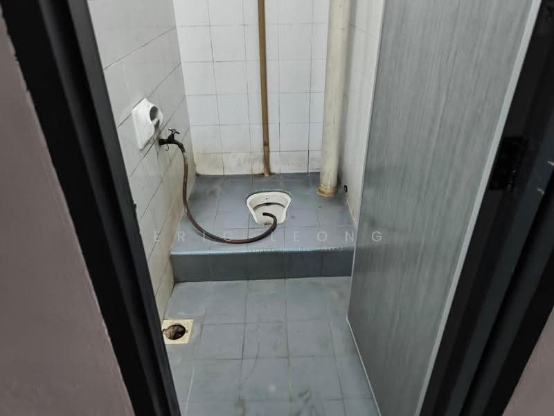 Kilang Teres untuk Disewa di Seri Kembangan (Selangor) - Eric Leong - Bathroom - PropertyGuru.com.my