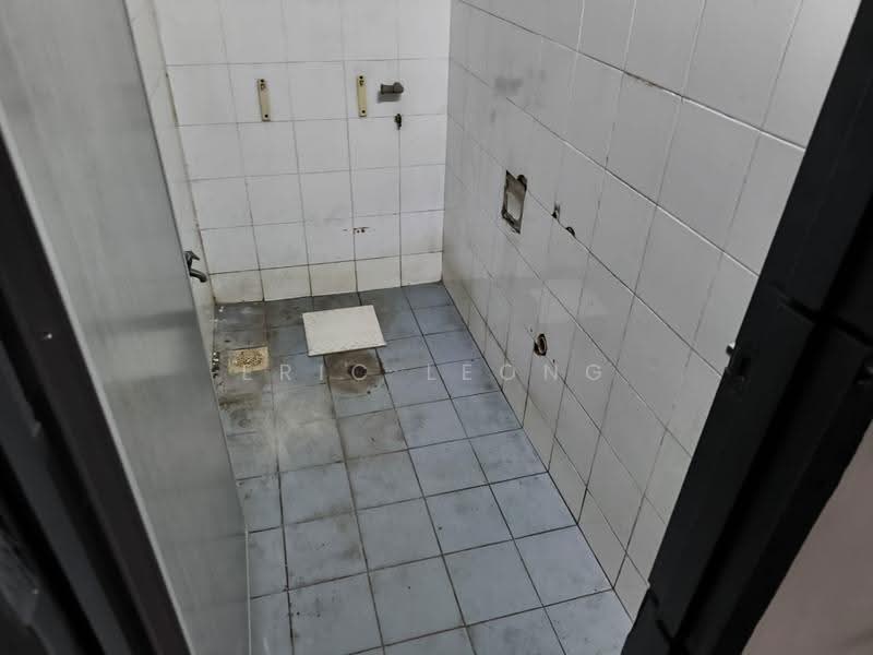 Kilang Teres untuk Disewa di Seri Kembangan (Selangor) - Eric Leong - Bathroom - PropertyGuru.com.my