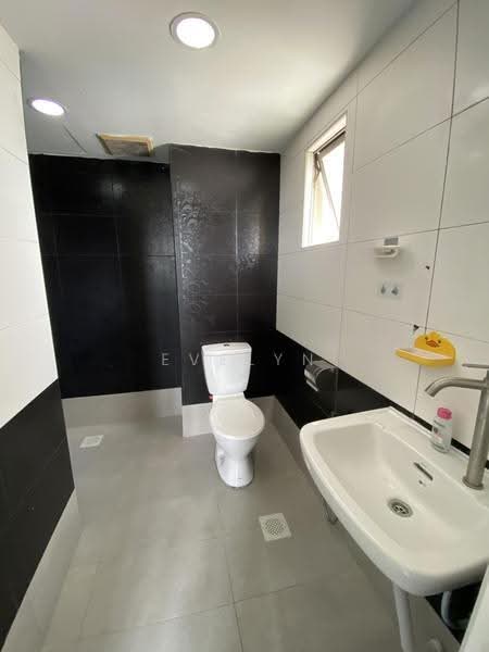 Kediaman Servis untuk Disewa di Rhythm Avenue - Evelyn Tan - Bathroom - PropertyGuru.com.my