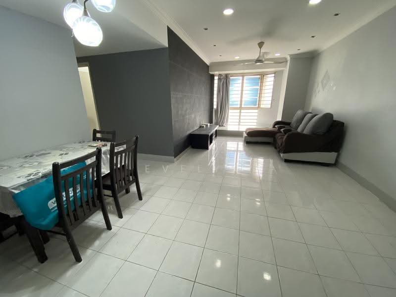 Kediaman Servis untuk Disewa di Rhythm Avenue - Evelyn Tan - Living Room - PropertyGuru.com.my