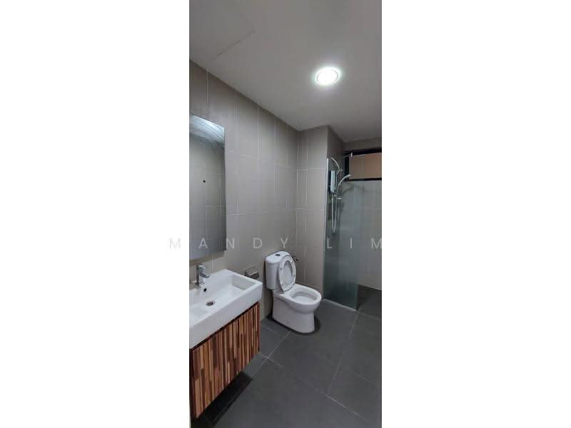 Kondominium untuk Disewa di Cristal Serin Residence - Mandy Lim - Bathroom - PropertyGuru.com.my