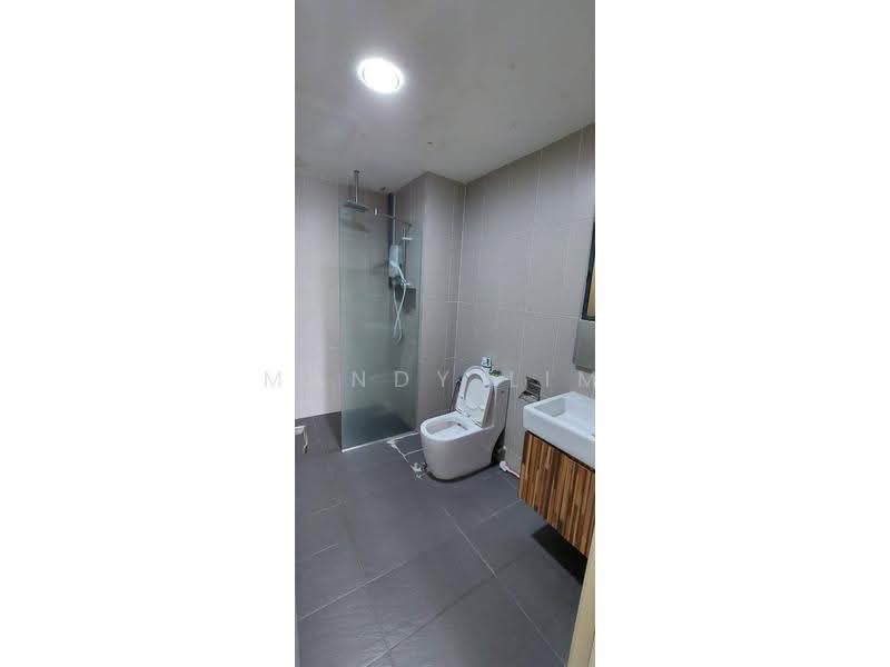 Kondominium untuk Disewa di Cristal Serin Residence - Mandy Lim - Bathroom - PropertyGuru.com.my