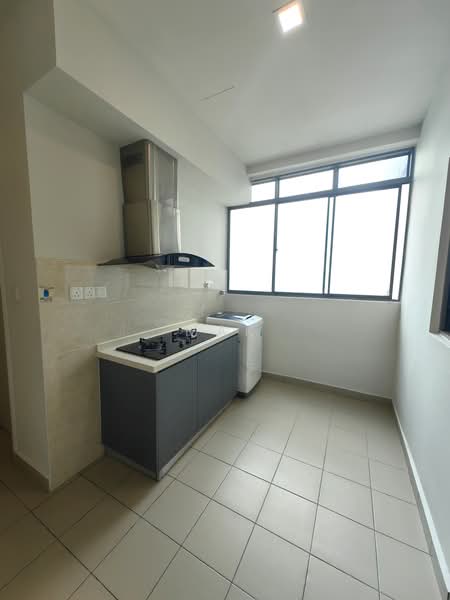 Condominium for Sale at KM1 East - Mak Oliver - Kitchen - PropertyGuru.com.my