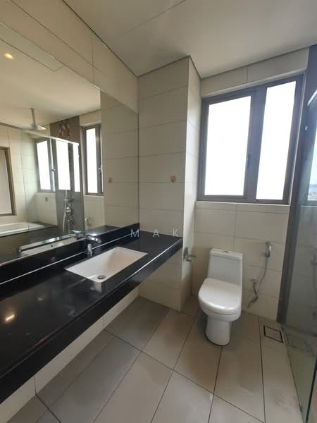 Condominium for Sale at KM1 East - Mak Oliver - Bathroom - PropertyGuru.com.my