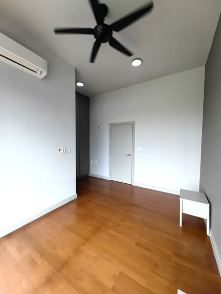 Condominium for Sale at KM1 East - Mak Oliver - Interior - PropertyGuru.com.my
