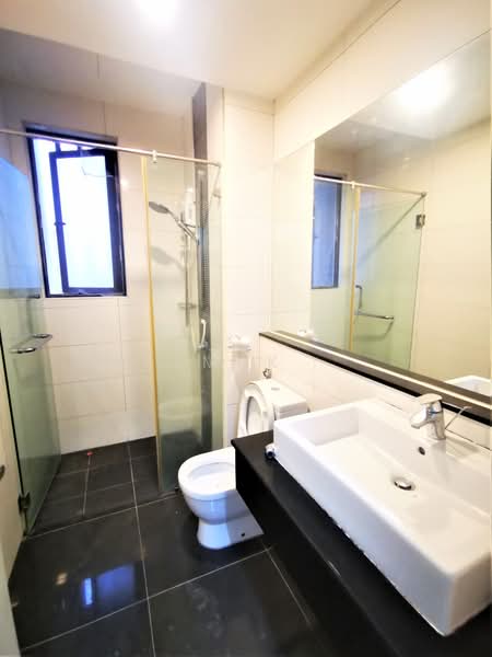 Condominium for Sale at KM1 West - Mak Oliver - Bathroom - PropertyGuru.com.my