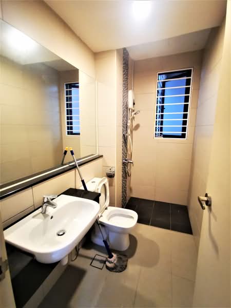 Condominium for Sale at KM1 West - Mak Oliver - Bathroom - PropertyGuru.com.my
