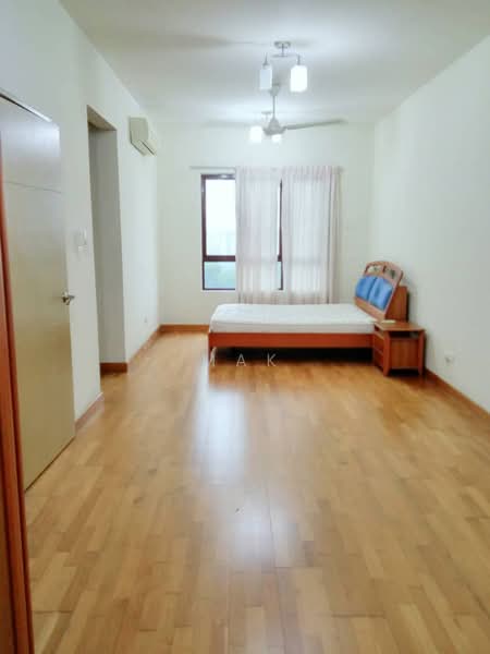 Condominium for Sale at Savanna Condominium - Mak Oliver - Bedroom - PropertyGuru.com.my